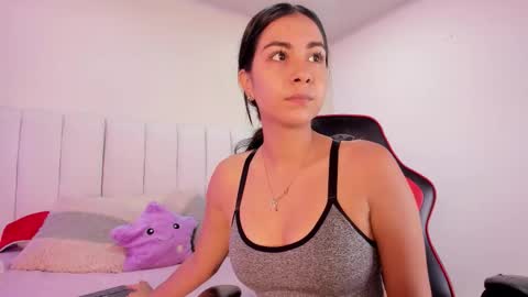 Snapshot of lyzzi_smith01 chatting on 09/10/25, 12:05 Lizzy smith online show from 09/10/25, 12:05