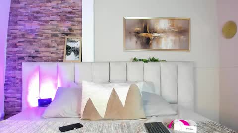 Snapshot of lyzzi_smith01 chatting on 10/11/25, 03:54 Lizzy smith online show from 10/11/25, 03:54