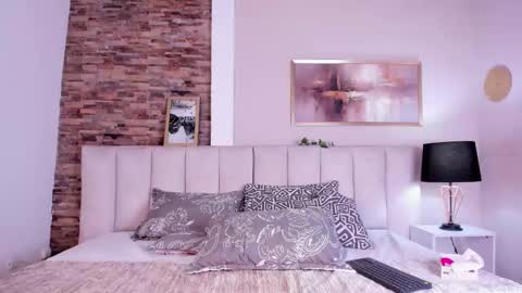 Snapshot of lyzzi_smith01 chatting on 10/24/25, 08:27 Lizzy smith online show from 10/24/25, 08:27