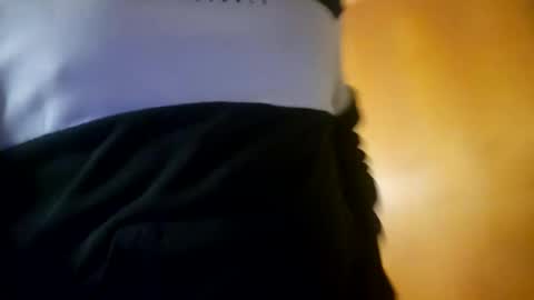 Snapshot of m1guele chatting on 02/09/25, 10:32 Fucklover online show from 02/09/25, 10:32
