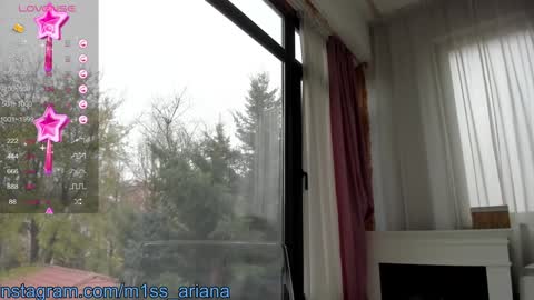 Snapshot of m1ss_ariana chatting on 12/11/24, 10:36 Ariana online show from 12/11/24, 10:36