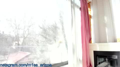 Snapshot of m1ss_ariana chatting on 02/10/25, 11:57 Ariana online show from 02/10/25, 11:57