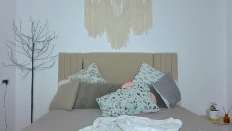 Snapshot of m1ss_arina chatting on 11/27/25, 10:34 M1ss arina online show from 11/27/25, 10:34