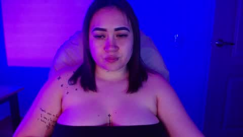 Snapshot of m33li chatting on 10/11/25, 12:21 Meli online show from 10/11/25, 12:21