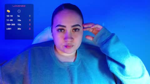 Snapshot of m33li chatting on 10/24/25, 01:24 Meli online show from 10/24/25, 01:24