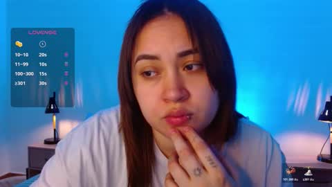 Snapshot of m33li chatting on 11/16/25, 11:21 Meli online show from 11/16/25, 11:21