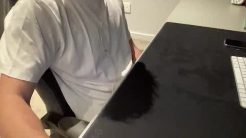 Snapshot of m_pete chatting on 10/15/25, 07:36 m_pete online show from 10/15/25, 07:36