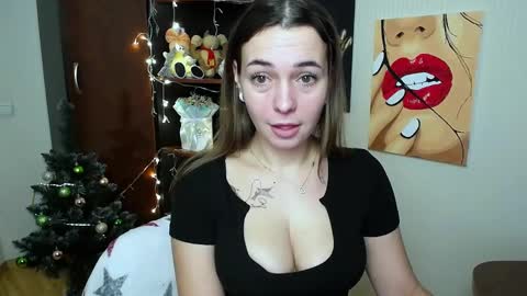 Snapshot of m_vikki chatting on 01/10/25, 09:23 Vikki online show from 01/10/25, 09:23