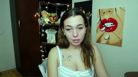Snapshot of m_vikki chatting on 01/19/25, 08:07 Vikki online show from 01/19/25, 08:07