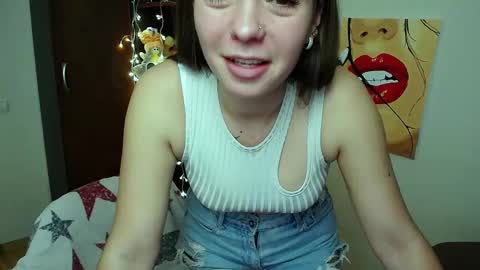 Snapshot of m_vikki chatting on 01/31/25, 08:43 Vikki online show from 01/31/25, 08:43