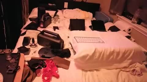 mac1119 online show from 11/08/25, 01:06