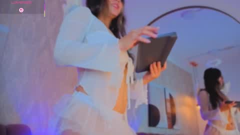 Maca online show from 10/31/25, 11:33