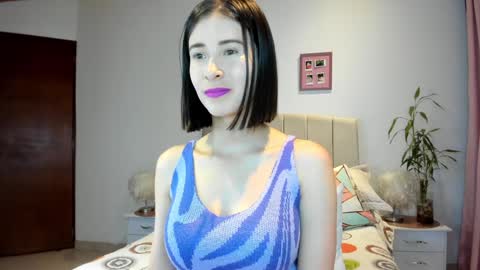 Snapshot of macarena_vallejo_ chatting on 12/02/24, 01:47 Macarena online show from 12/02/24, 01:47