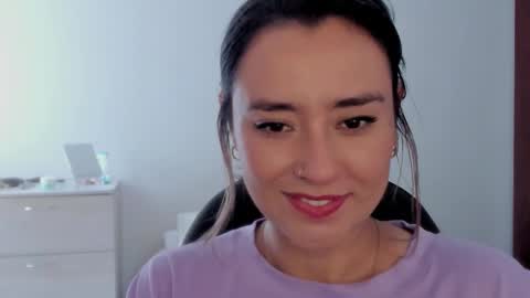 Snapshot of macarenax chatting on 09/26/25, 12:42 Maca online show from 09/26/25, 12:42