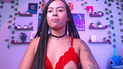 Snapshot of macey_hairy chatting on 12/17/24, 05:58 Macey Elliot Modelo Independiente online show from 12/17/24, 05:58