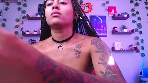 Snapshot of macey_hairy chatting on 12/18/24, 02:17 Macey Elliot Modelo Independiente online show from 12/18/24, 02:17