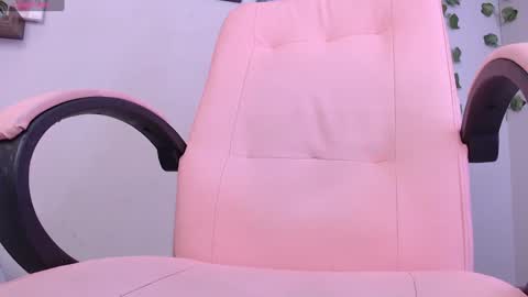Snapshot of macey_hairy chatting on 01/18/25, 02:33 Macey Elliot Modelo Independiente online show from 01/18/25, 02:33