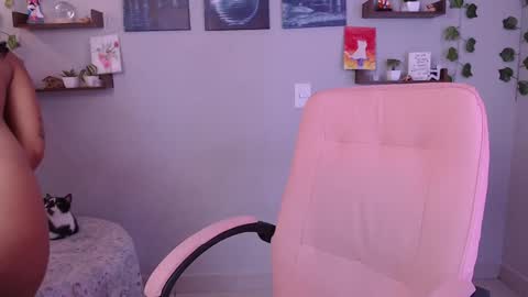 Snapshot of macey_hairy chatting on 01/22/25, 11:56 Macey Elliot Modelo Independiente online show from 01/22/25, 11:56