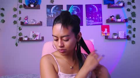 Snapshot of macey_hairy chatting on 02/05/25, 02:16 Macey Elliot Modelo Independiente online show from 02/05/25, 02:16