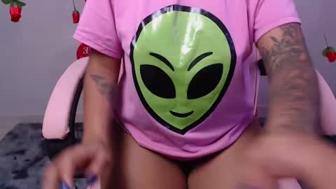 Snapshot of macey_hairy chatting on 02/16/25, 12:32 Macey Elliot Modelo Independiente online show from 02/16/25, 12:32