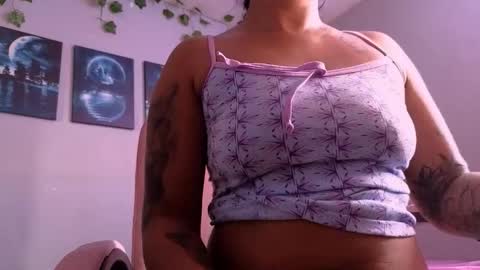 Macey Elliot Modelo Independiente online show from 10/16/25, 02:29