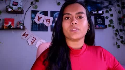 Macey Elliot Modelo Independiente online show from 10/27/25, 05:28