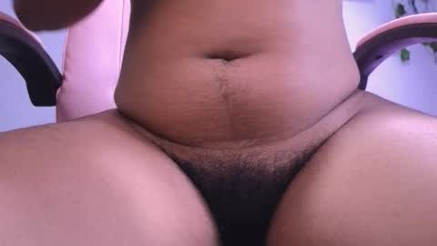 Macey Elliot Modelo Independiente online show from 10/31/25, 12:28