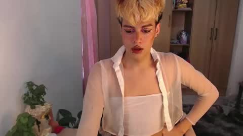 Snapshot of machissex chatting on 12/22/24, 11:22 machissex online show from 12/22/24, 11:22