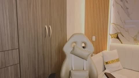 Madam Hott  online show from 10/20/25, 03:40