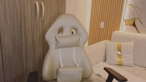 Madam Hott  online show from 10/23/25, 03:50