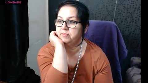 Snapshot of madam_sanjanne chatting on 01/17/25, 01:57 Madam Sanjanne online show from 01/17/25, 01:57