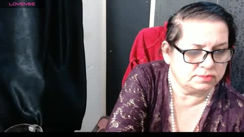 Snapshot of madam_sanjanne chatting on 02/01/25, 03:41 Madam Sanjanne online show from 02/01/25, 03:41