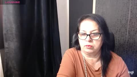 Snapshot of madam_sanjanne chatting on 11/03/25, 05:42 Madam Sanjanne online show from 11/03/25, 05:42
