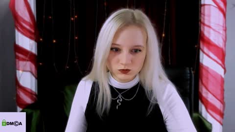 Snapshot of madam_ulis chatting on 12/26/24, 10:37 Ulis online show from 12/26/24, 10:37