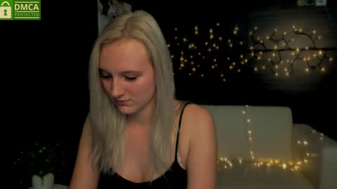 Snapshot of madam_ulis chatting on 01/07/25, 05:20 Ulis online show from 01/07/25, 05:20