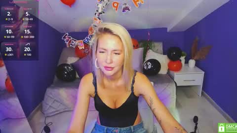 Snapshot of madammilly chatting on 10/24/25, 06:43 Evelyn online show from 10/24/25, 06:43