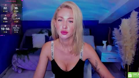 Snapshot of madammilly chatting on 11/10/25, 06:45 Evelyn online show from 11/10/25, 06:45