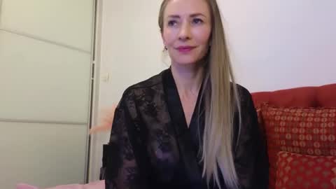 Snapshot of maddalena_ chatting on 02/24/25, 12:09 Maddalena online show from 02/24/25, 12:09