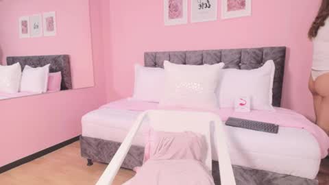 Maddie online show from 10/16/25, 06:53