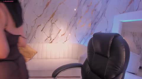 Maddison online show from 10/15/25, 05:07