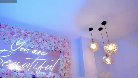 Maddison online show from 11/11/25, 04:01