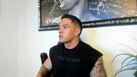 Snapshot of maddox_santana chatting on 03/01/25, 10:42 Maddox Santana online show from 03/01/25, 10:42