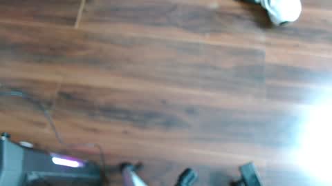 Snapshot of maddy_14 chatting on 01/04/25, 12:27 Maddy UwU online show from 01/04/25, 12:27