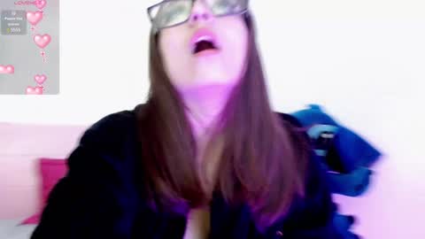 Snapshot of maddy_14 chatting on 01/25/25, 03:41 Maddy UwU online show from 01/25/25, 03:41