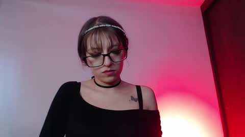 Snapshot of maddy_14 chatting on 10/11/25, 09:57 Maddy UwU online show from 10/11/25, 09:57