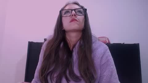 Maddy UwU online show from 11/12/25, 09:47