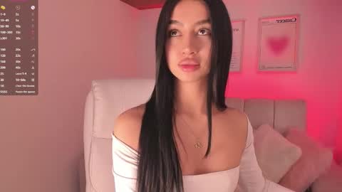 Snapshot of maddy_bronw chatting on 09/18/25, 11:29 Maddy online show from 09/18/25, 11:29