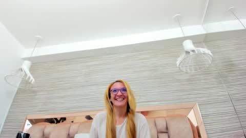Snapshot of maddy_cartter chatting on 10/01/25, 11:49 maddy cartter online show from 10/01/25, 11:49