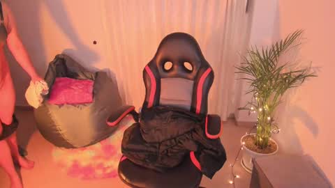 madelaine_taylor online show from 01/21/25, 02:33