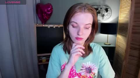 Snapshot of madelaines chatting on 10/11/25, 09:08 madelaines online show from 10/11/25, 09:08